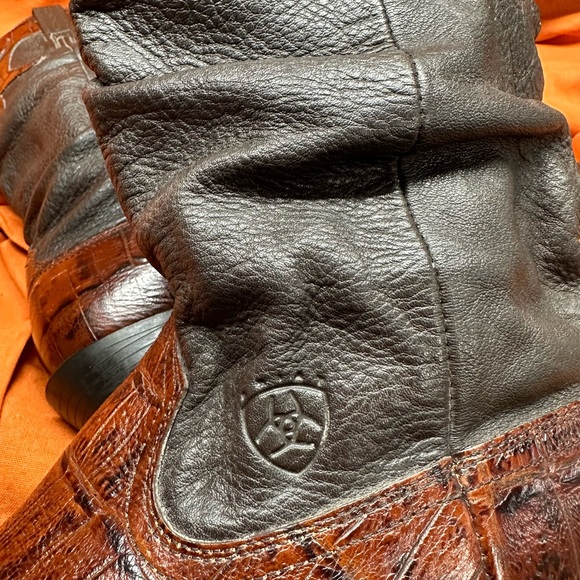 Ariat woman’s Heritage slouch boots 11B. - Picture 3 of 11